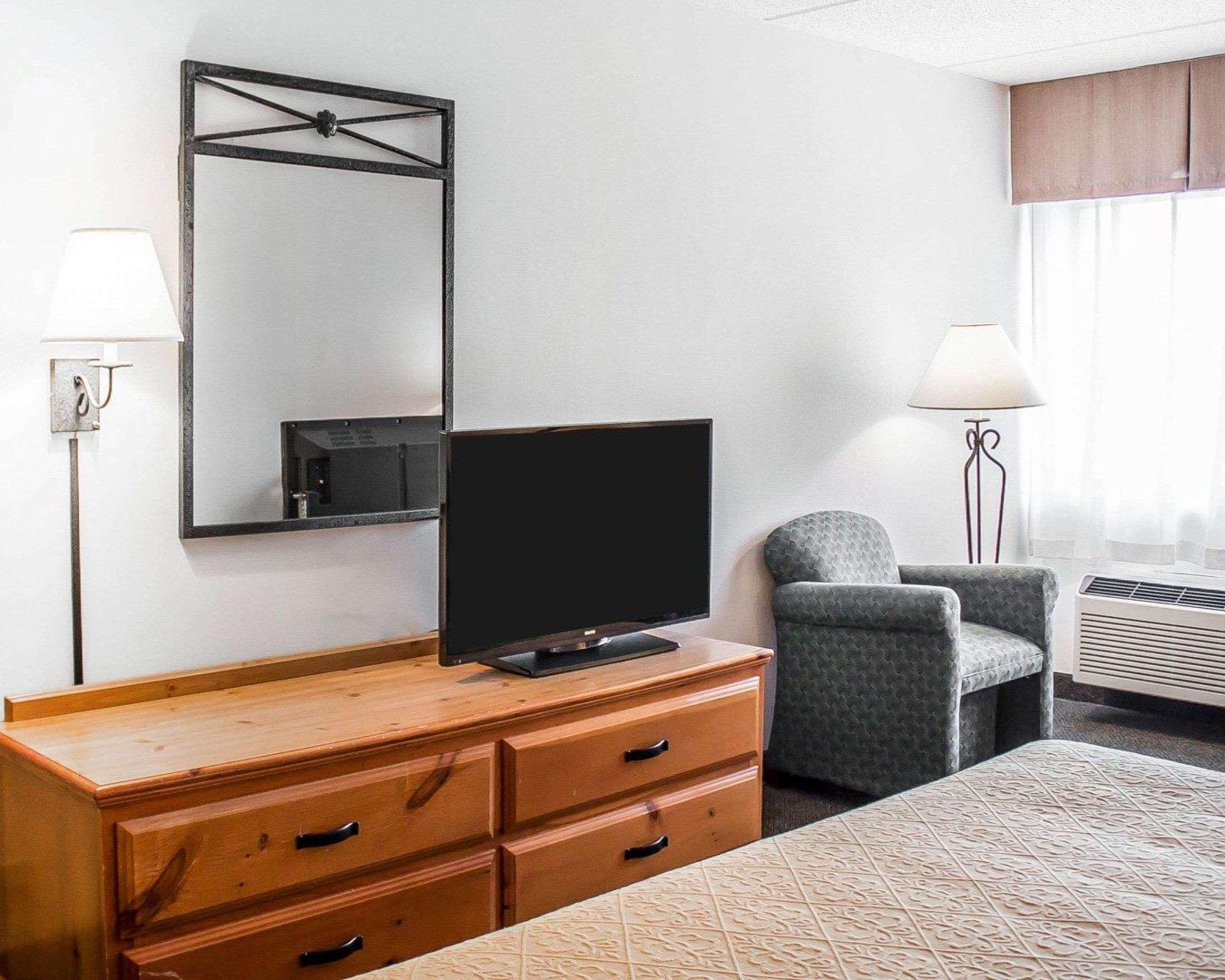 Quality Inn Rhinelander Экстерьер фото