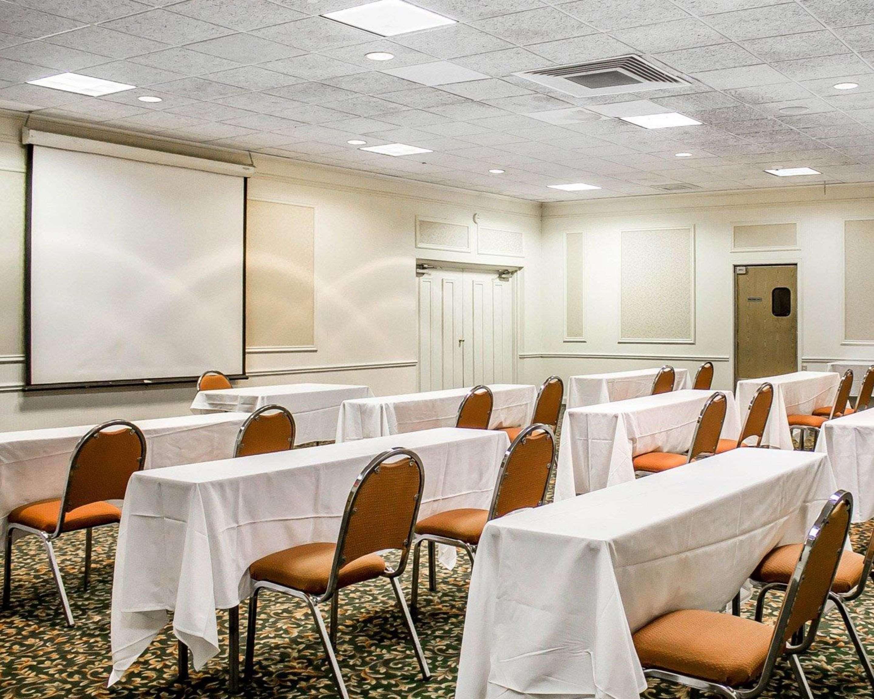 Quality Inn Rhinelander Экстерьер фото