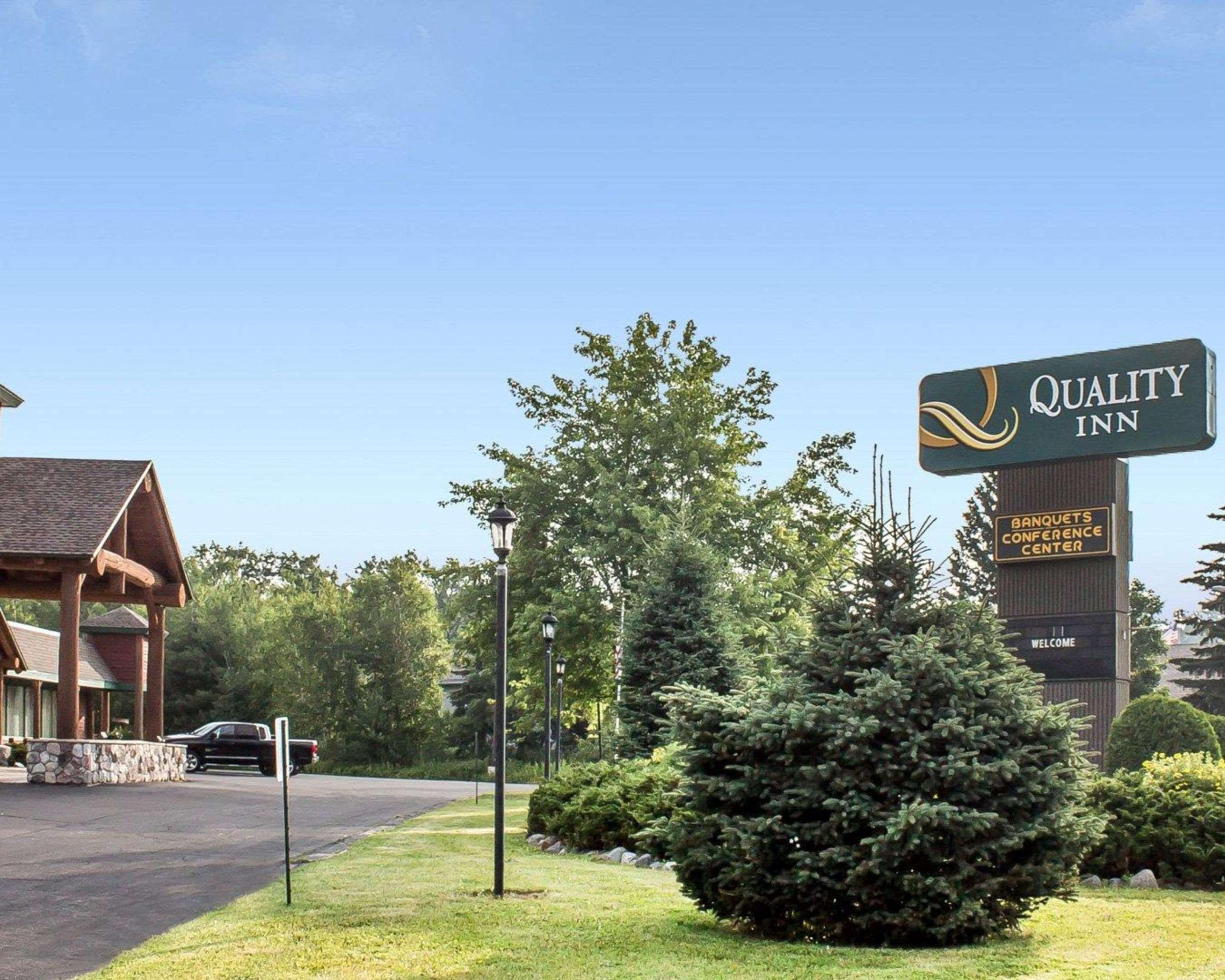 Quality Inn Rhinelander Экстерьер фото