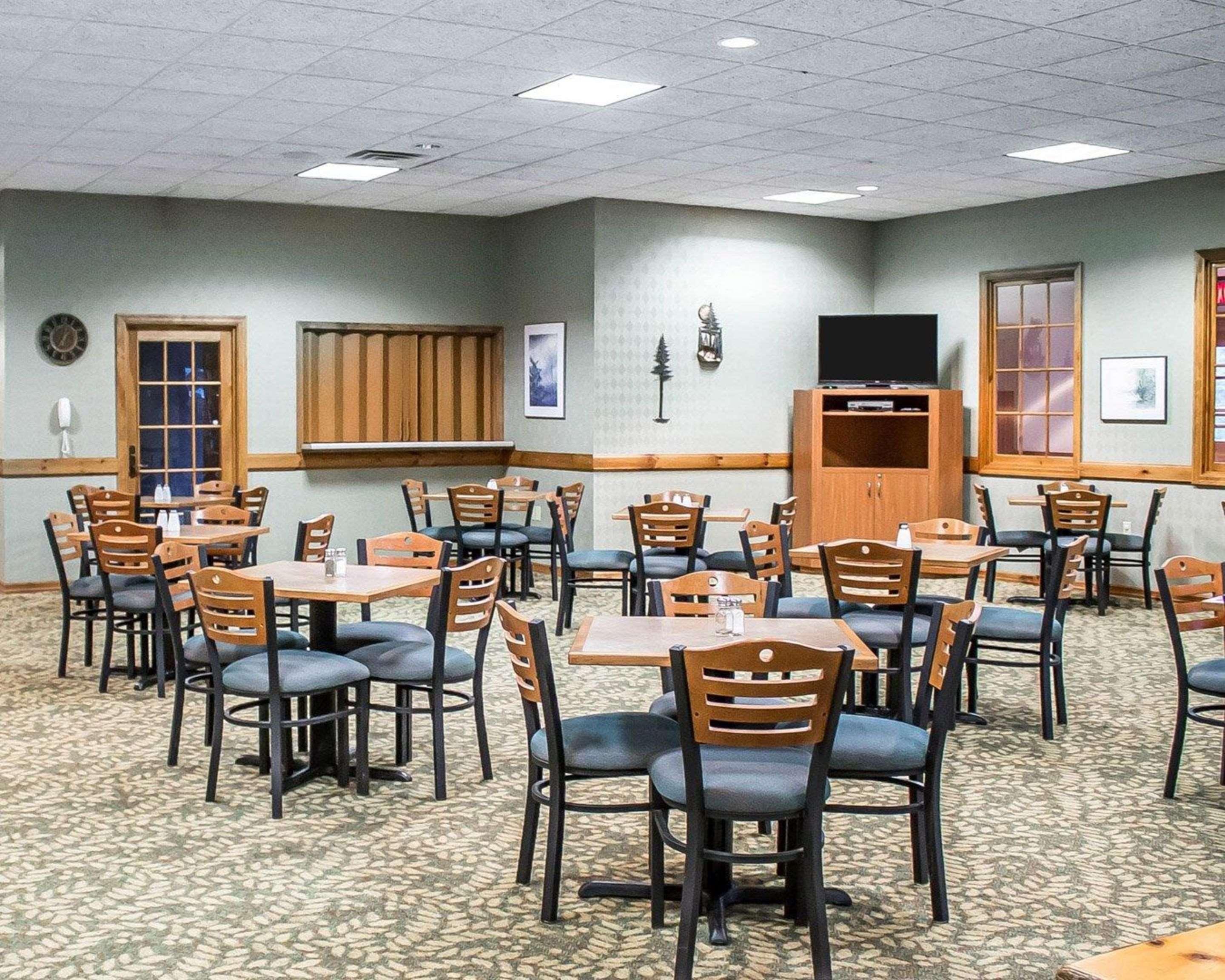 Quality Inn Rhinelander Экстерьер фото