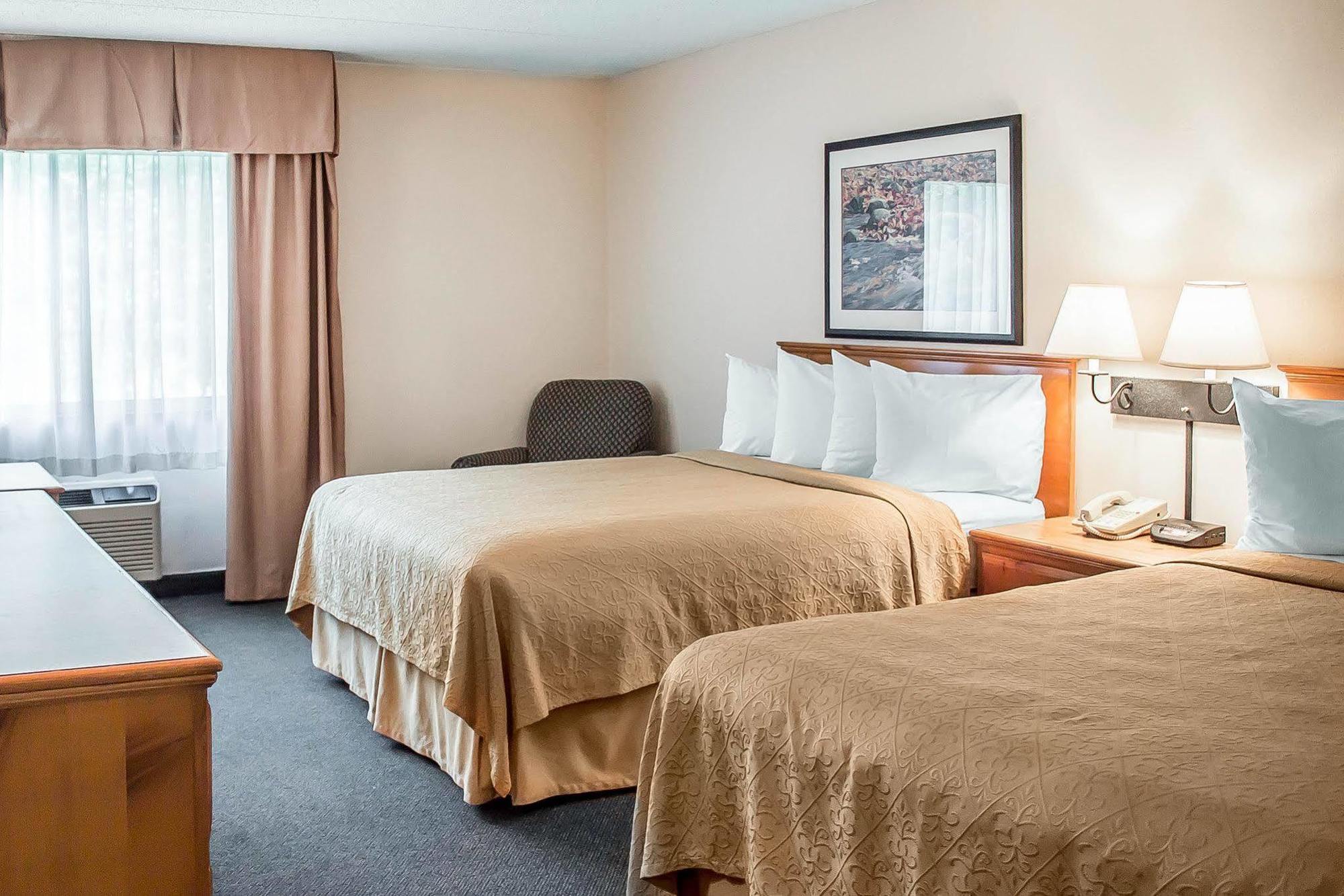 Quality Inn Rhinelander Экстерьер фото