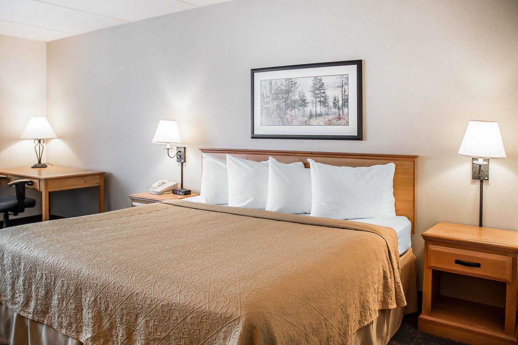 Quality Inn Rhinelander Экстерьер фото